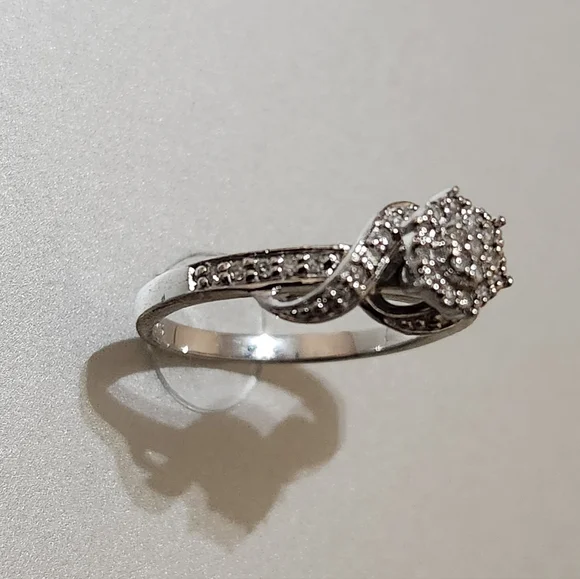Vintage Ross-Simons Natural Diamond .205CTW & Sterling Silver 925 Ring